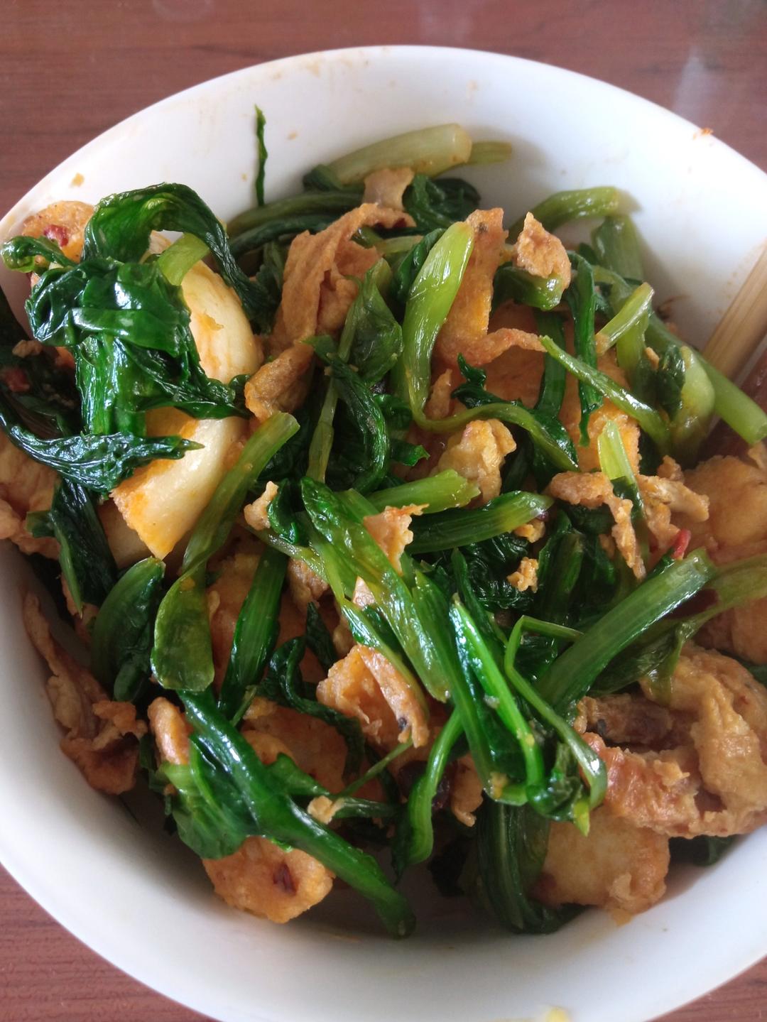 蚝油鸡蛋炒油麦菜