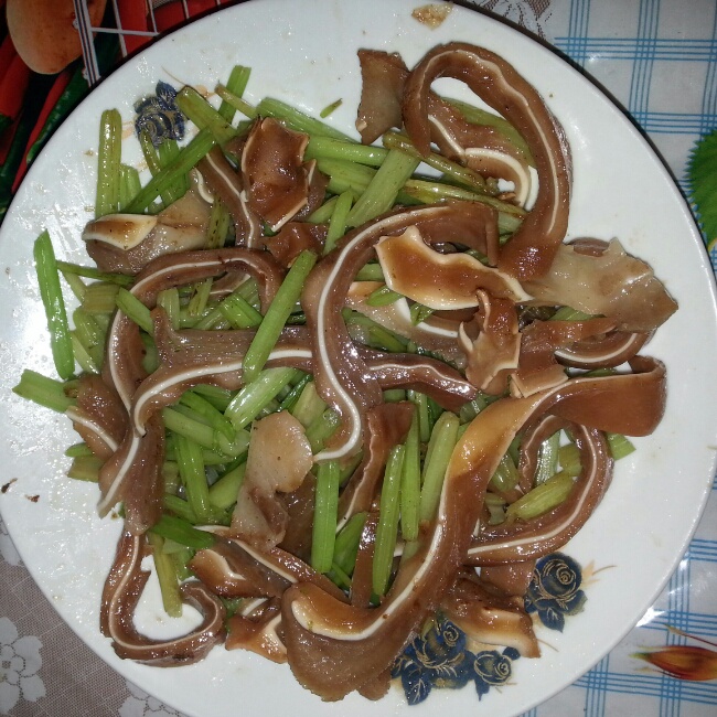 青椒炒猪耳