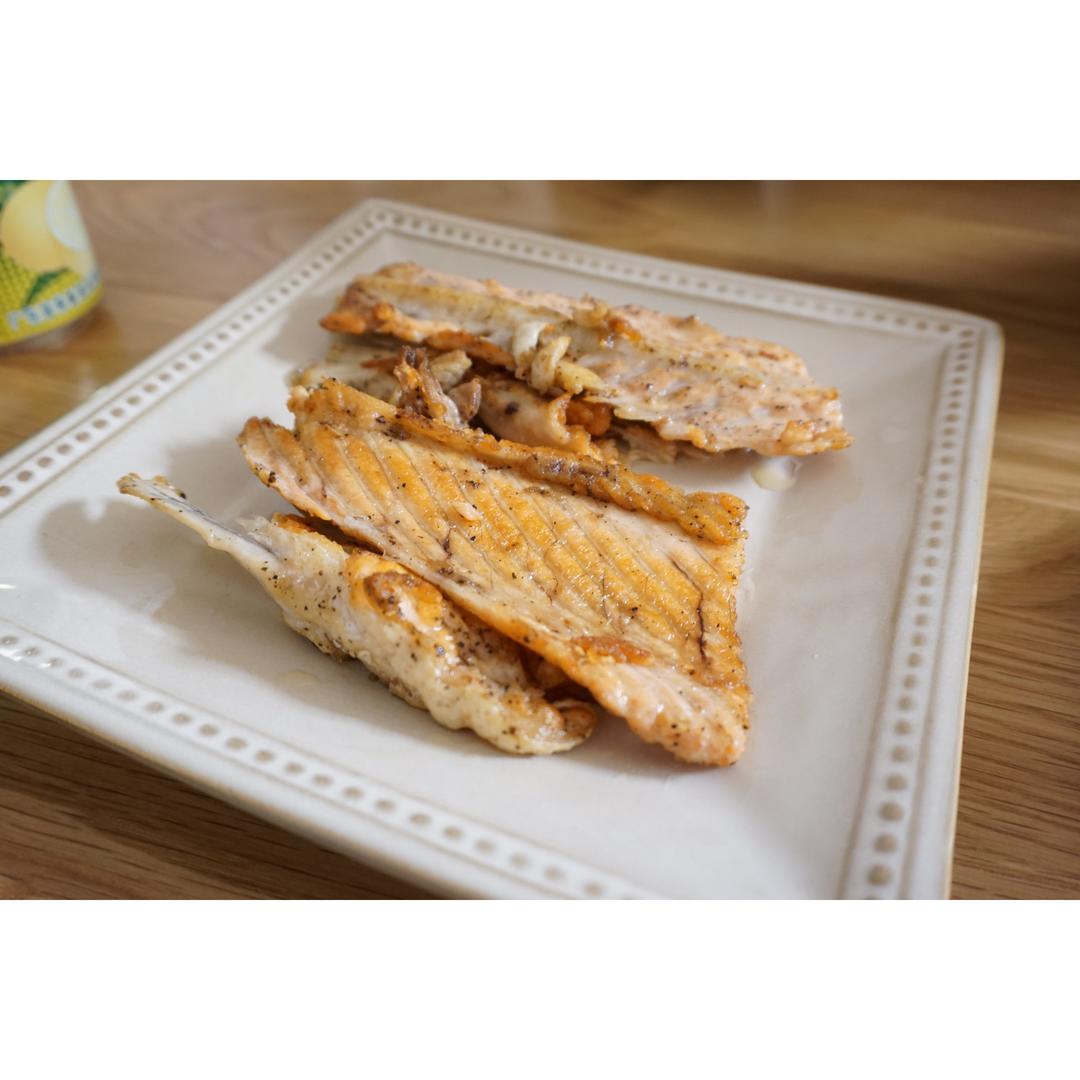 peacepear做的香煎三文鱼骨