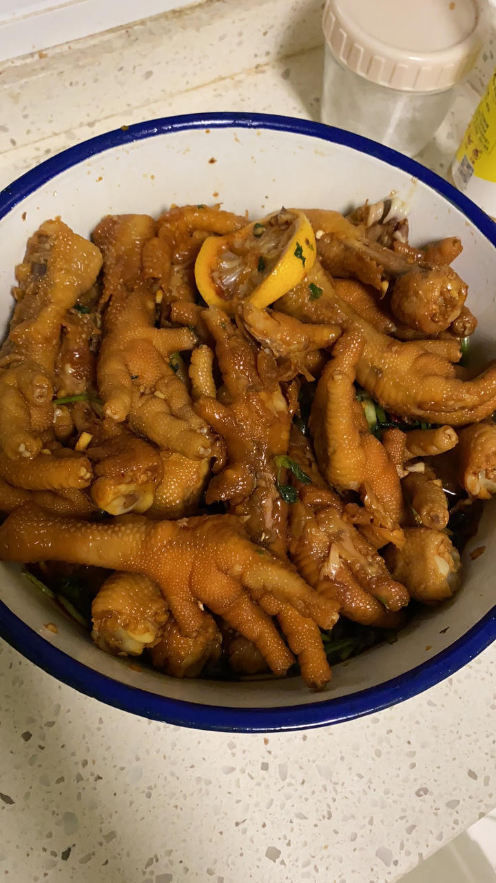 停不下来的秘制凉拌鸡爪