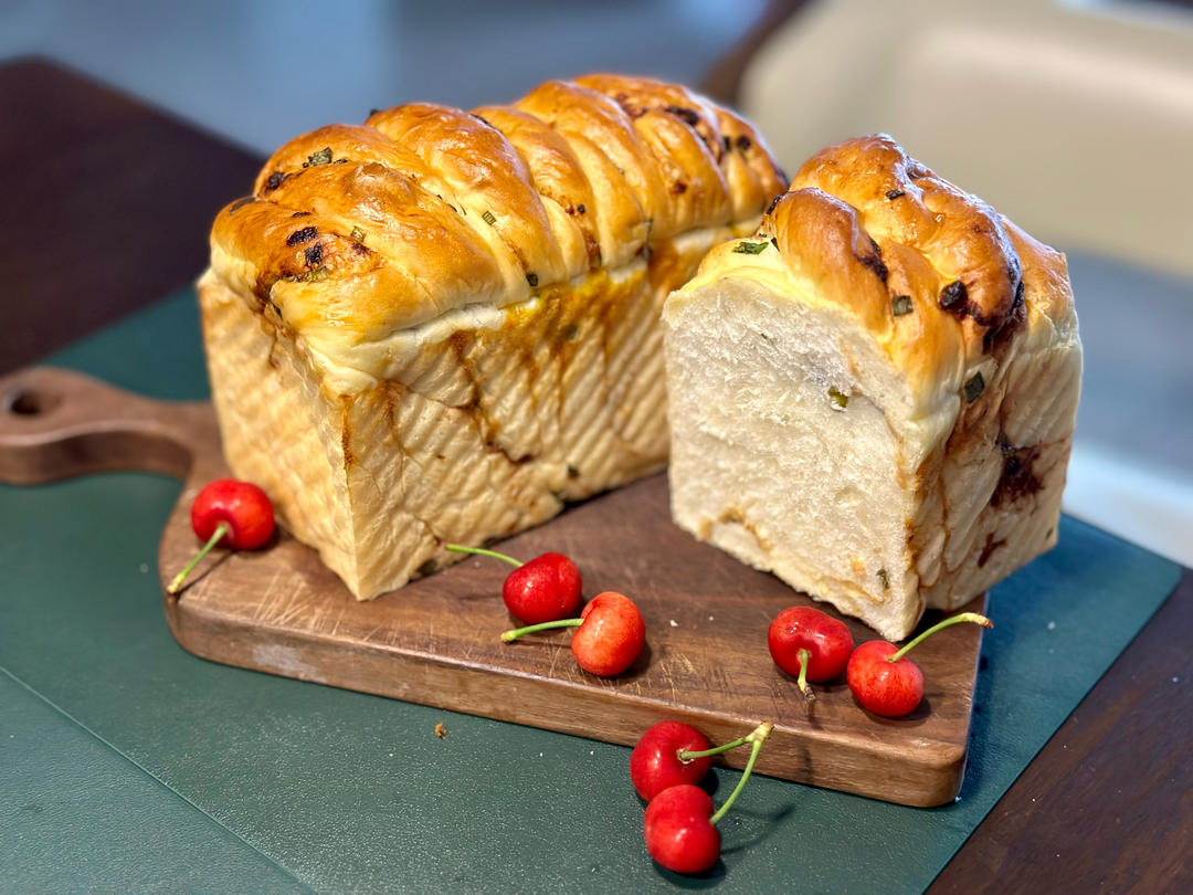 香葱肉松手撕吐司