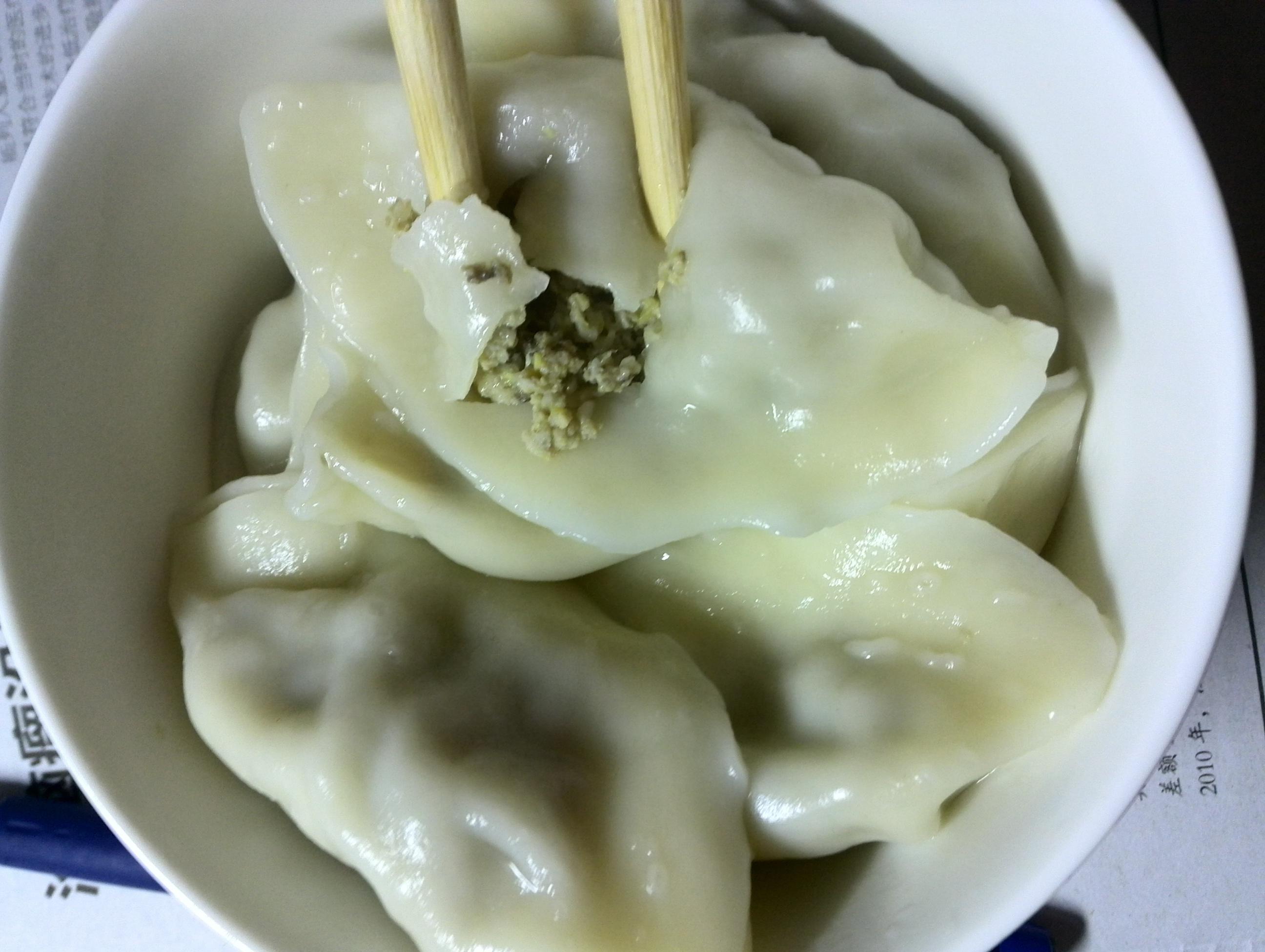 用神器和电饭煲简单做饺子的做法