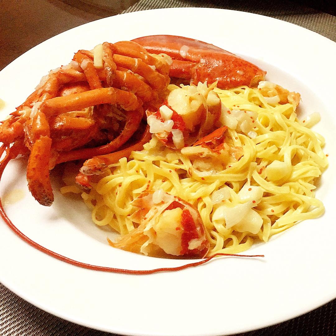 nico冰冰做的芝士焗龙虾(伊面铺底)