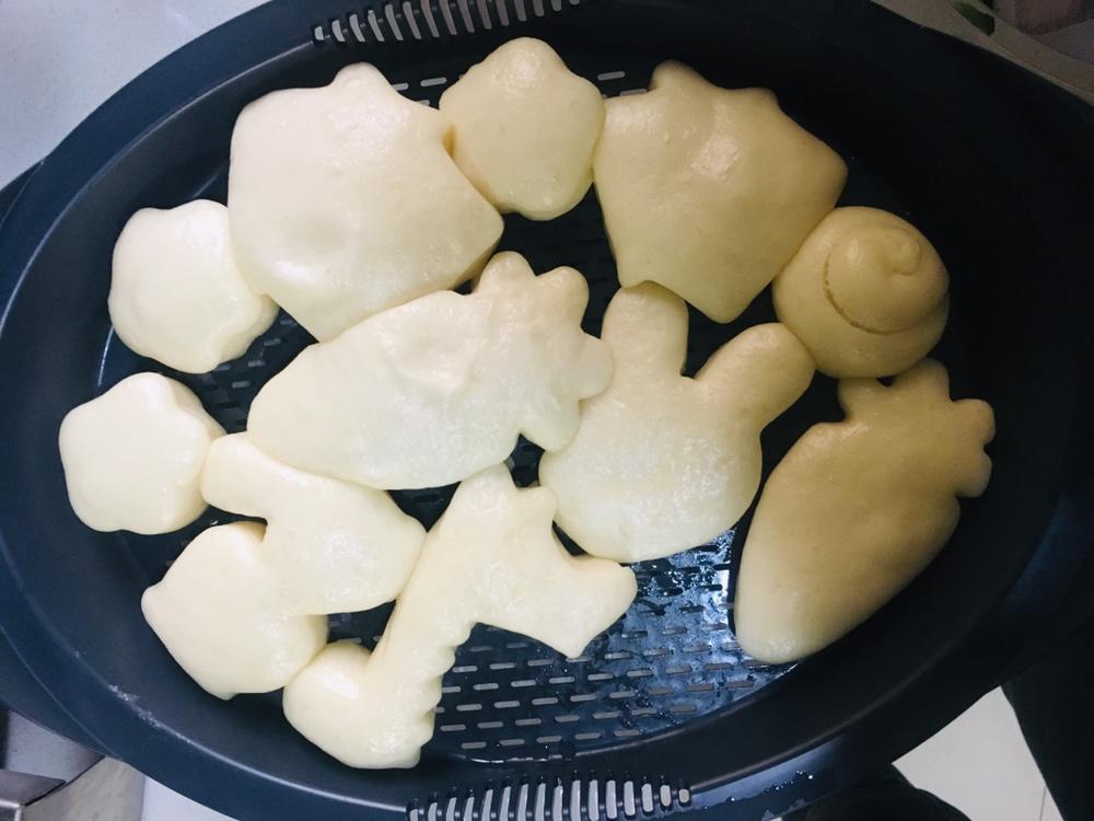 小美做牛奶馒头