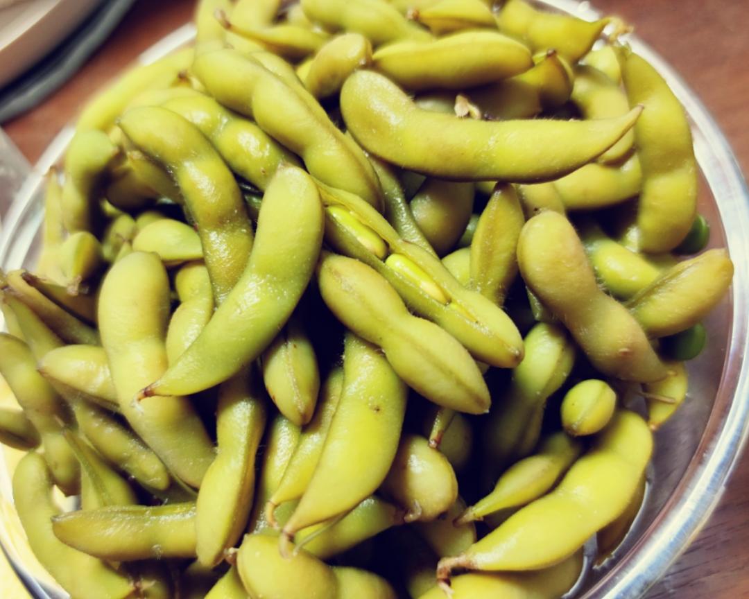 花生毛豆😜，简单易学的煮毛豆，没有花生～的做法