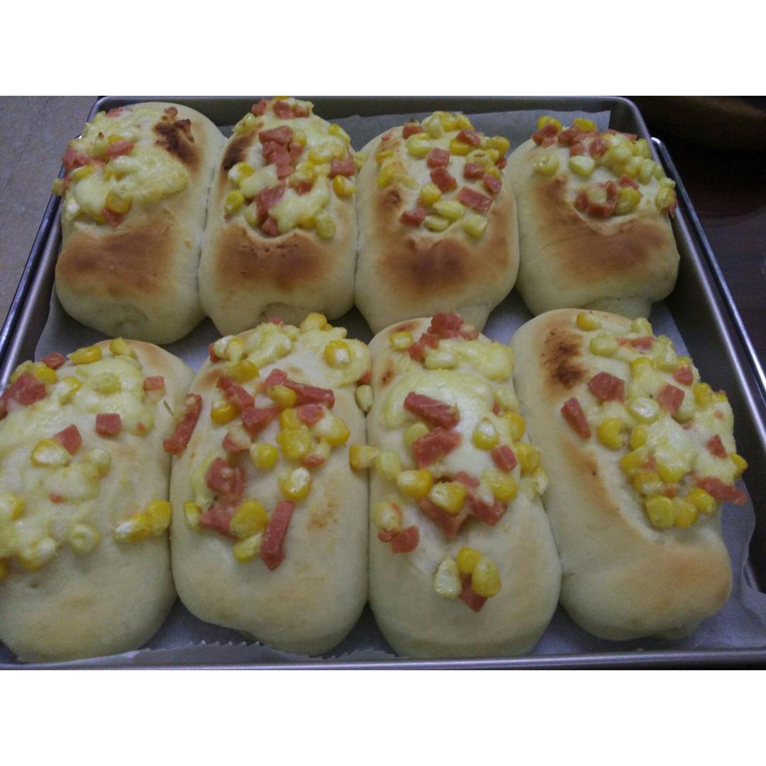 玉米火腿沙拉面包