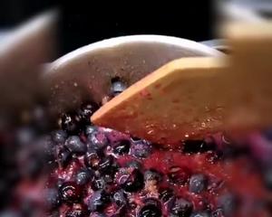 手作蓝莓酱的做法 步骤4