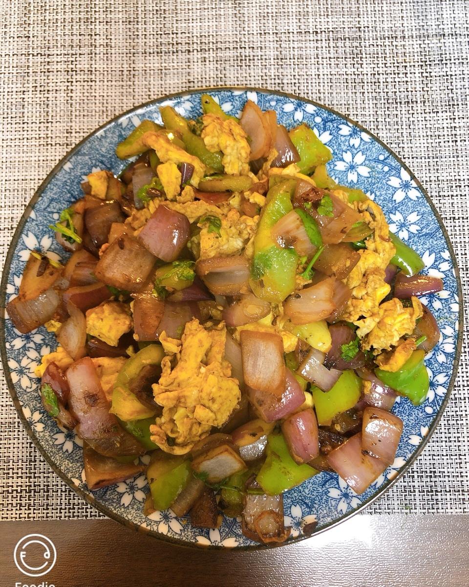 超级好吃的洋葱炒鸡蛋