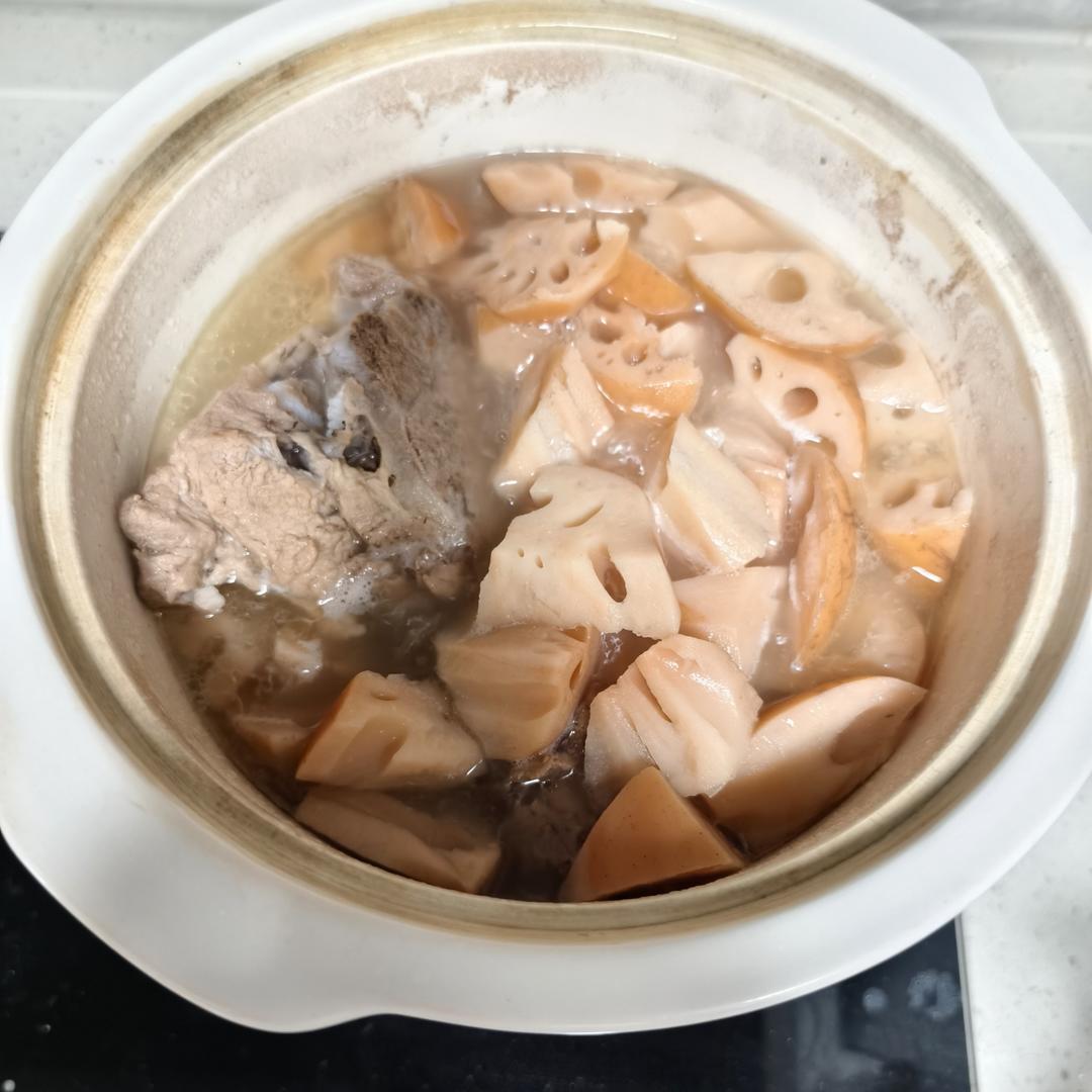 正宗湖北莲藕排骨汤