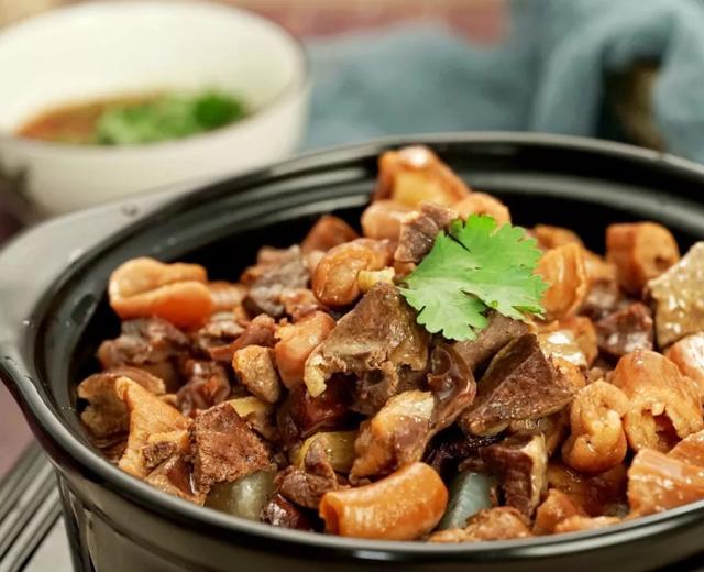 萝卜炖牛杂的做法