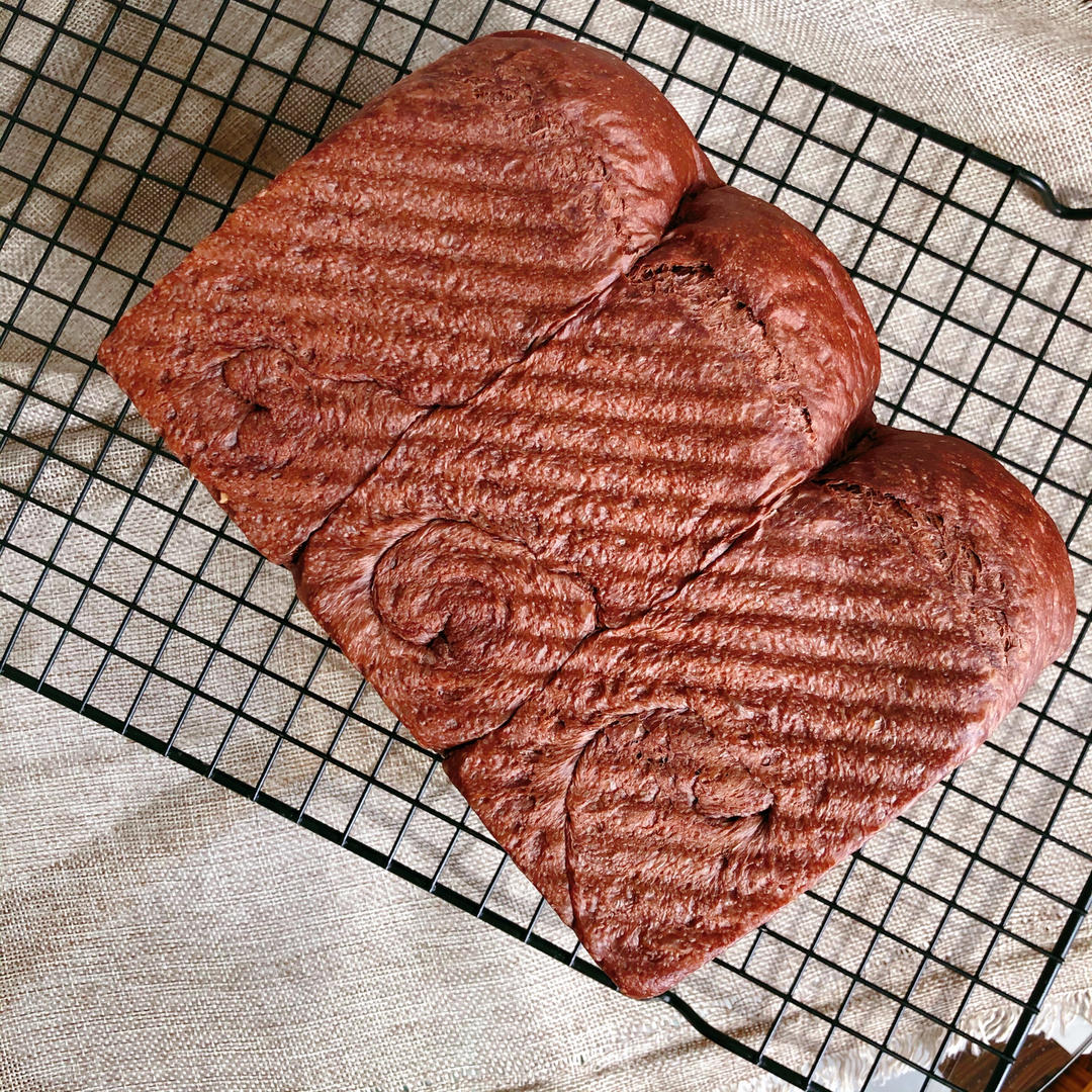 双倍浓郁的可可巧克力吐司