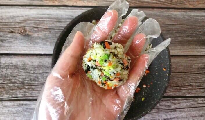 营养五色杂蔬海苔饭团