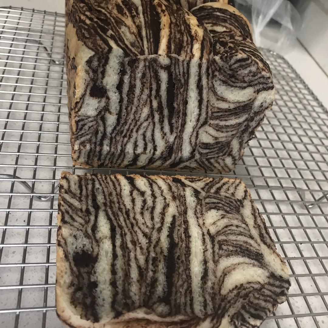 豆沙大理石吐司