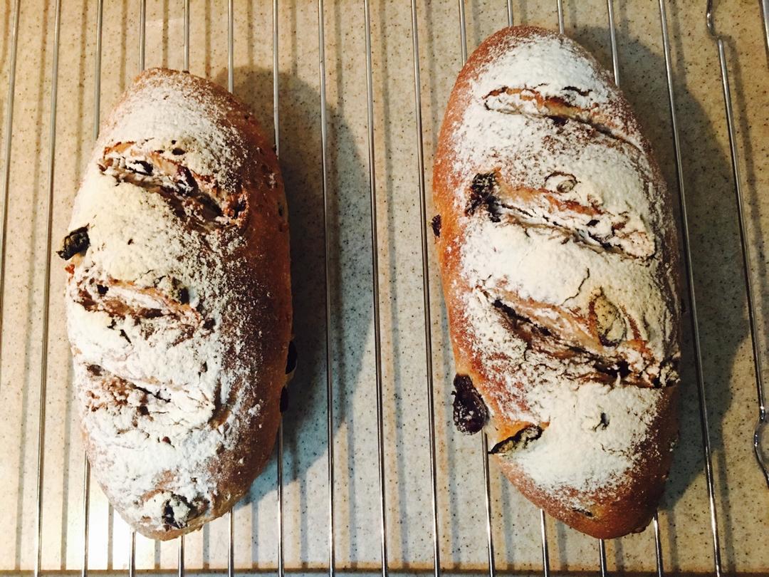 燕麦·核桃·葡萄干软欧包