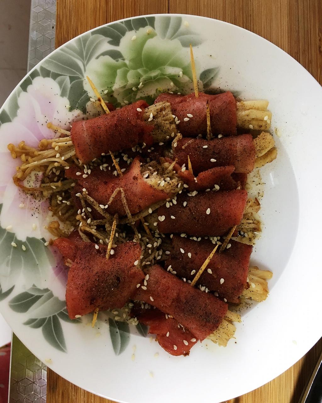 香煎培根金针菇卷