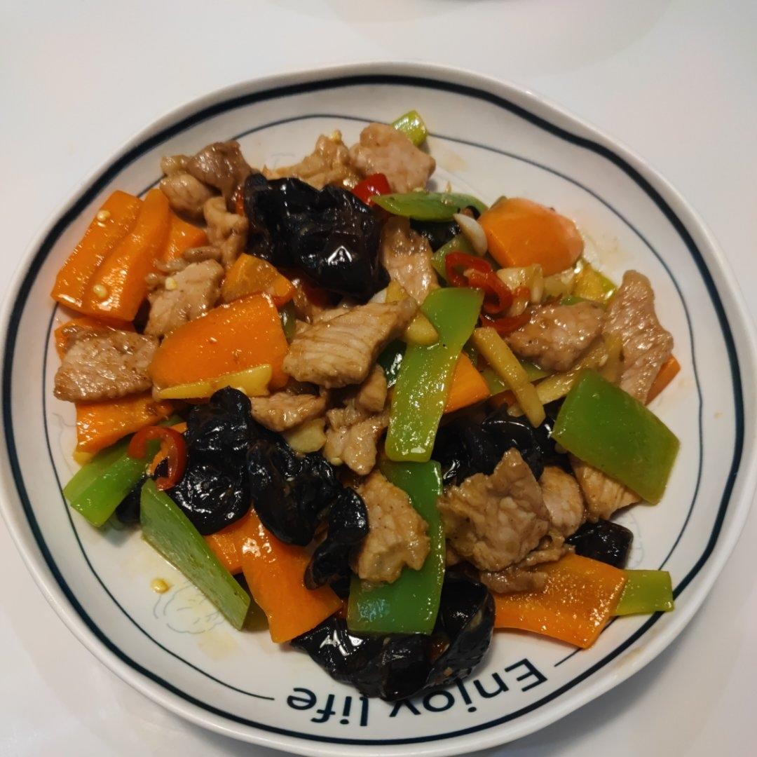 青笋木耳肉片