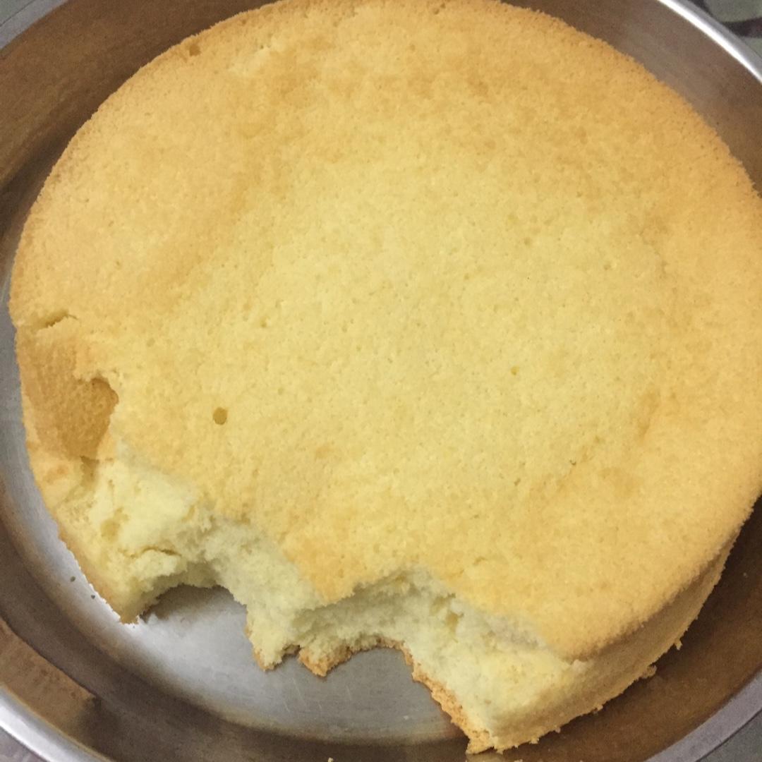 烤箱做蛋糕（戚风蛋糕的做法）