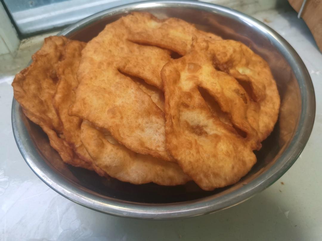 炸油饼超详细做法 做法家常 松软不油腻 附细节视频详解