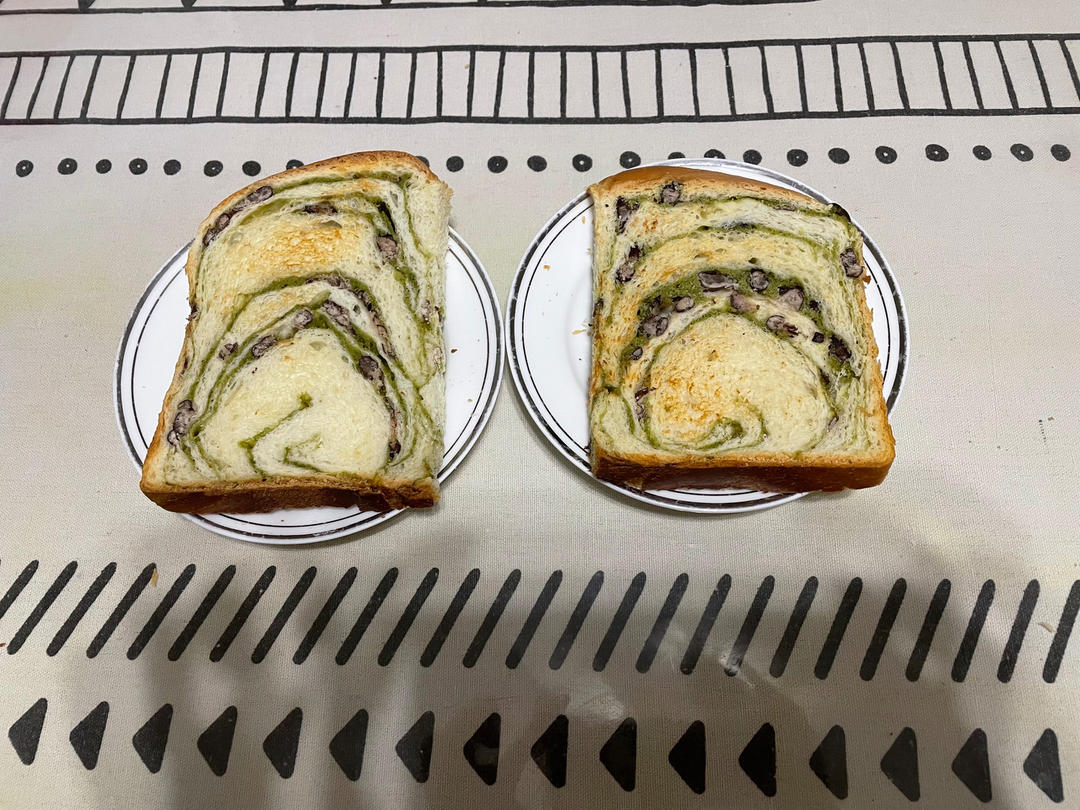 抹茶红豆馅吐司