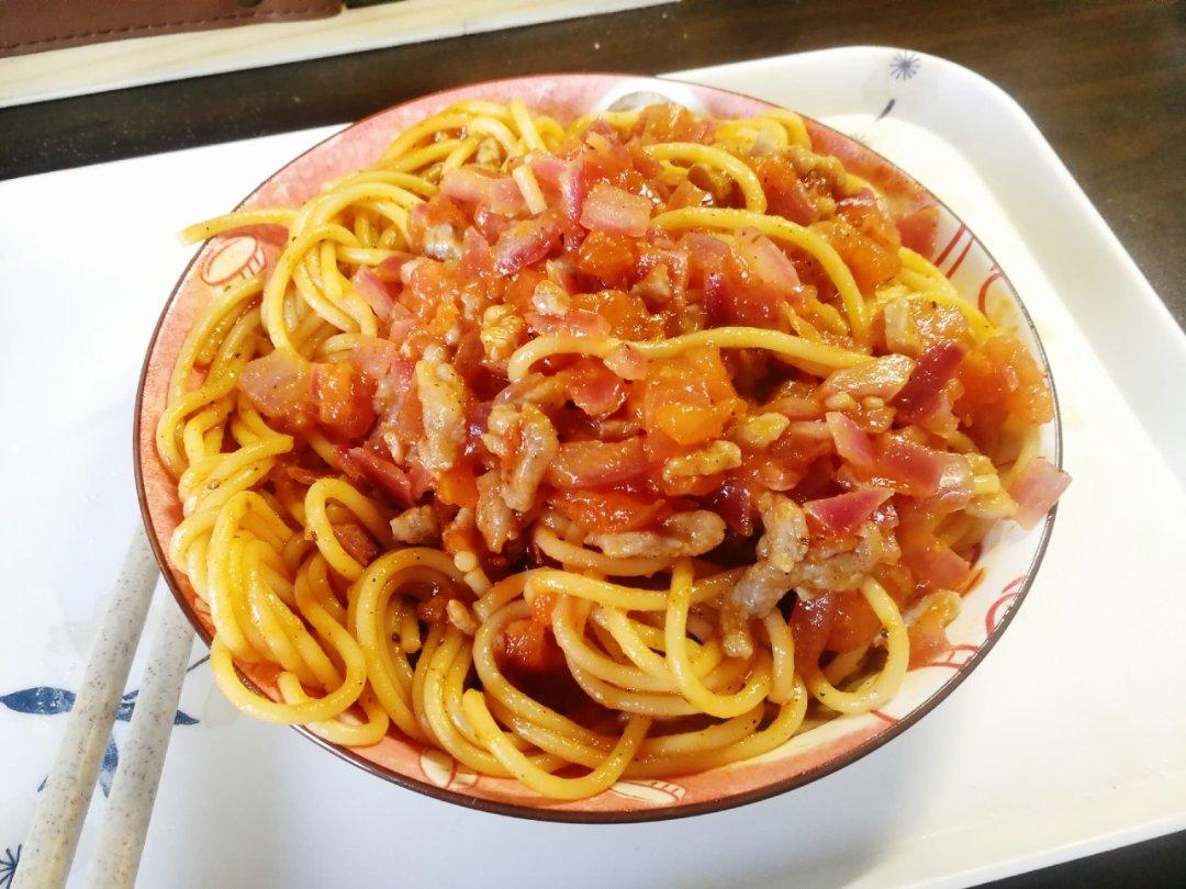 番茄肉酱意大利面