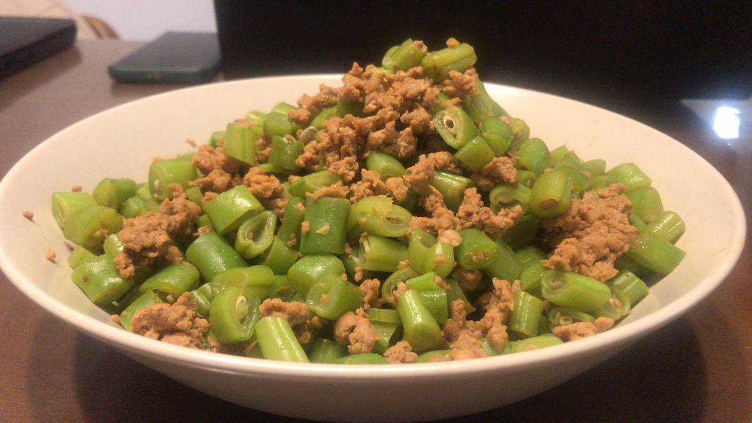 香辣肉末炒豆角 Hot Chili Beans with Pork Mince