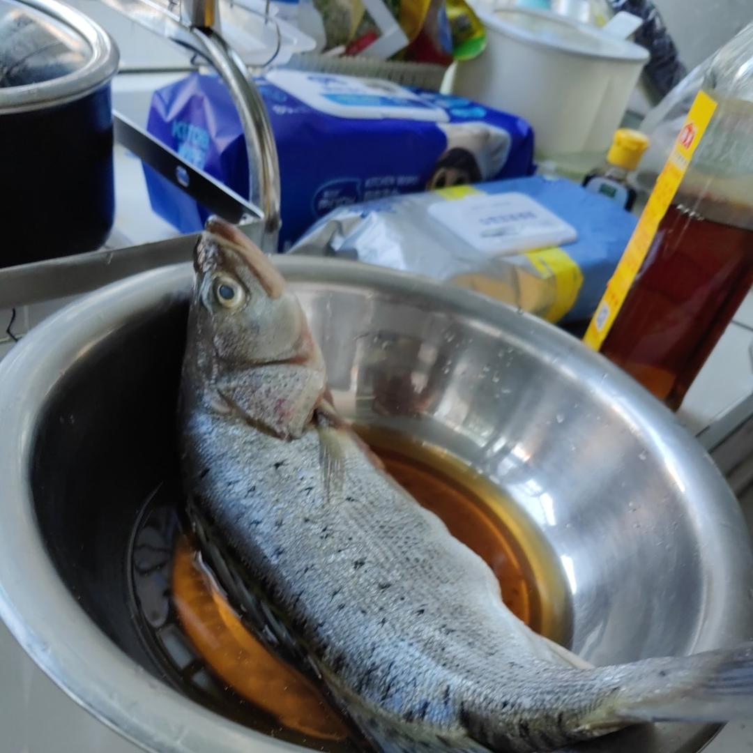 清蒸海鲈鱼
