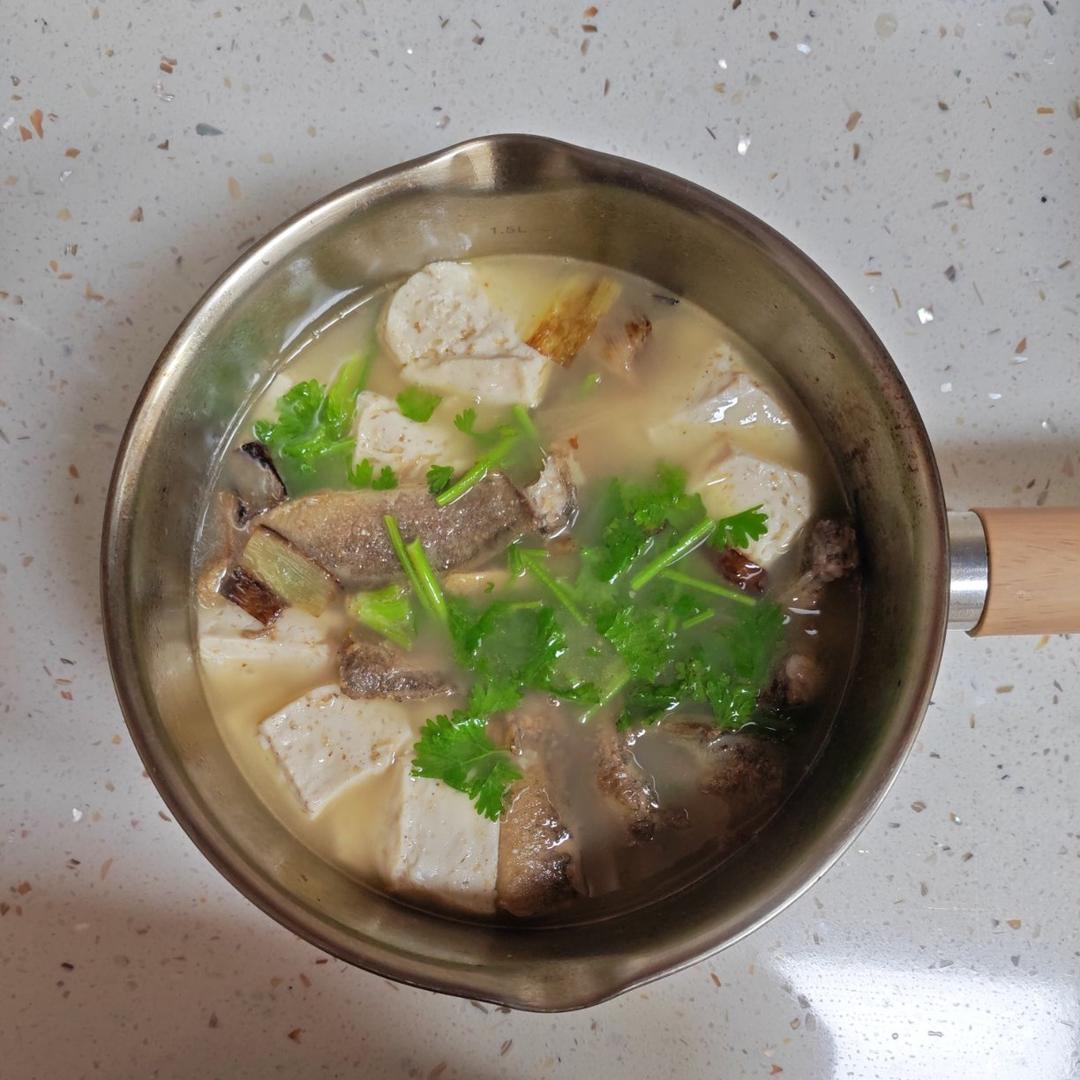泥鳅豆腐汤