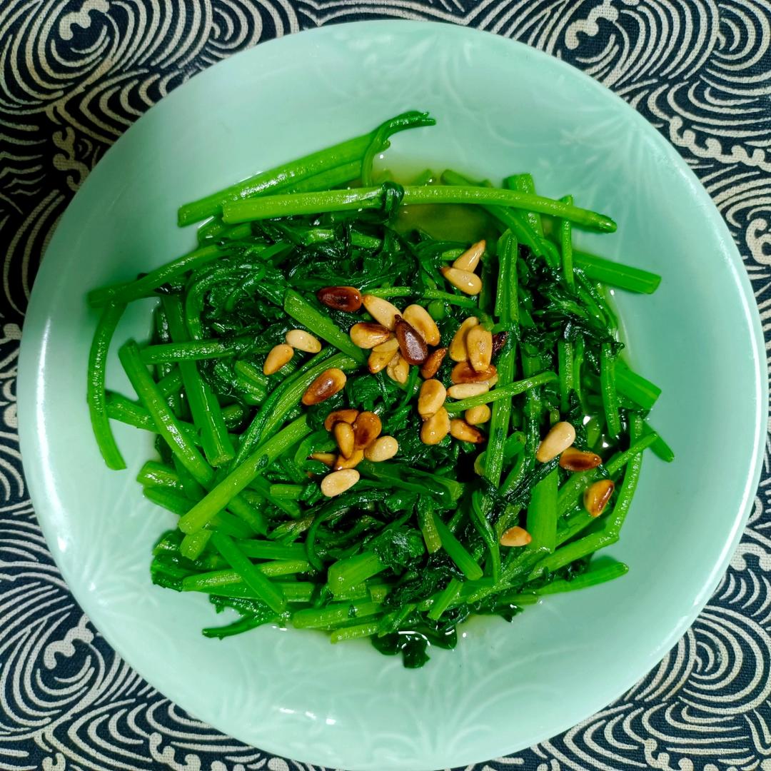 炒茼蒿（零失败巨好吃的快手菜）