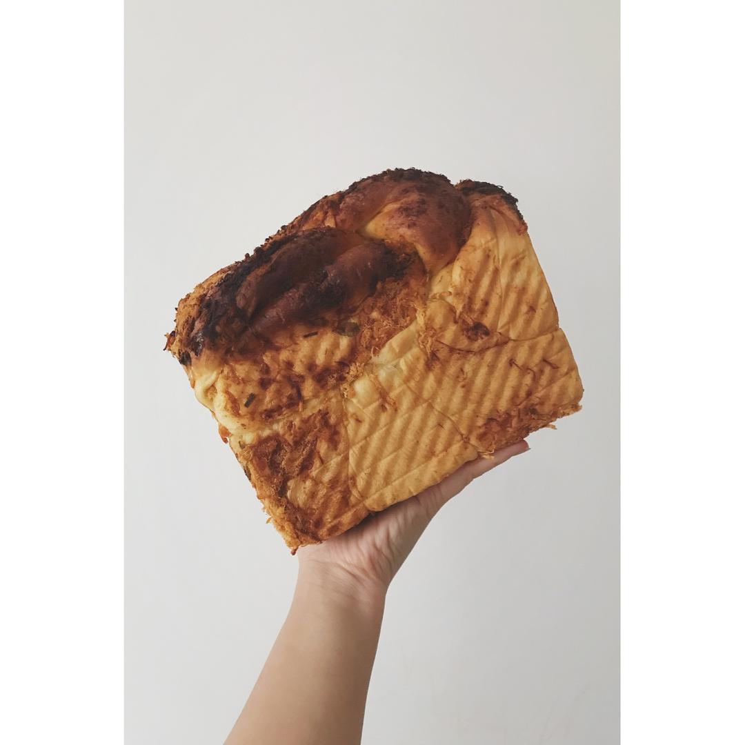 香葱肉松手撕吐司
