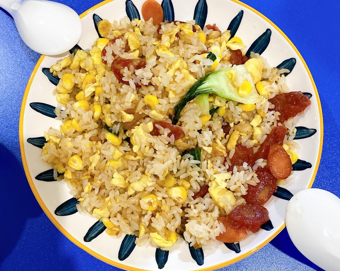 一顿能扒两大碗的火腿蛋炒饭