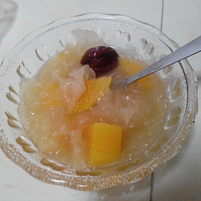 红枣木瓜银耳汤