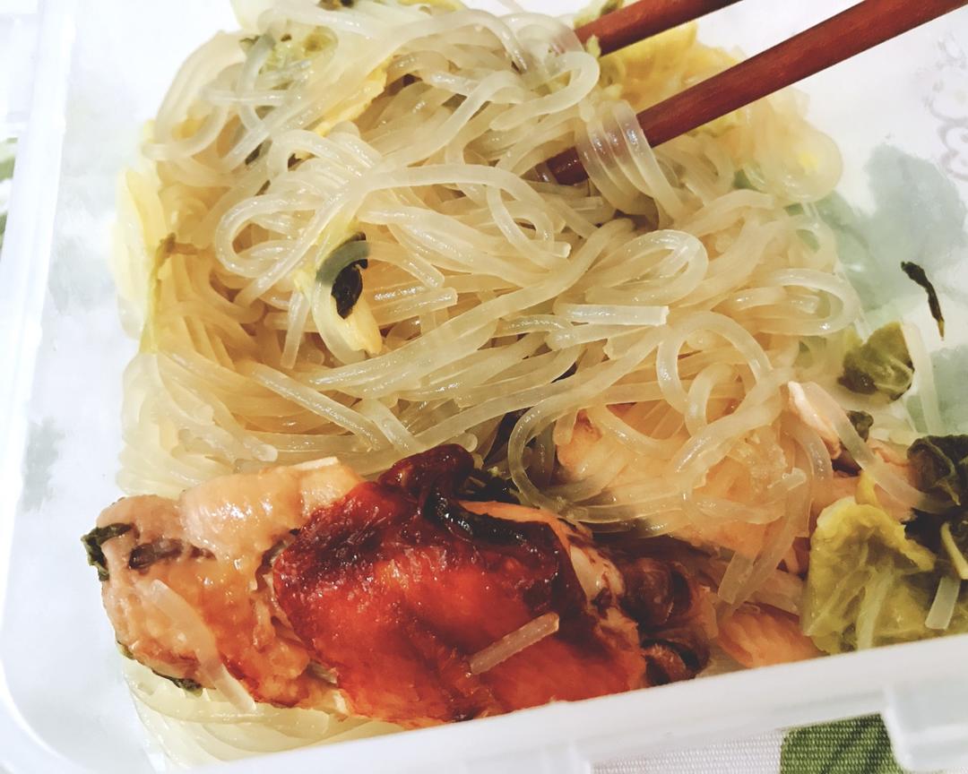 懒人一人食电饭煲鸡翅薯粉煲