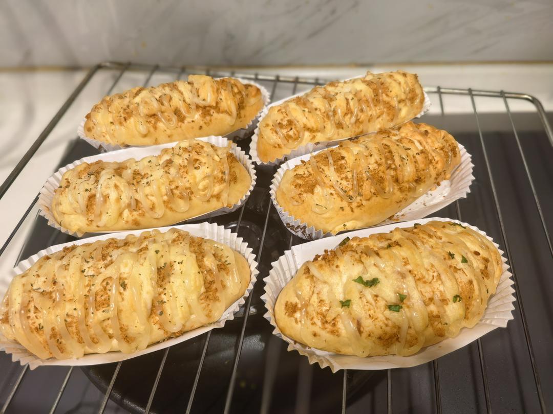 自用10年的台式万能面团新食谱来啦-肉松芝士条面包