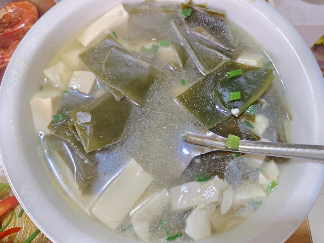 海带豆腐汤