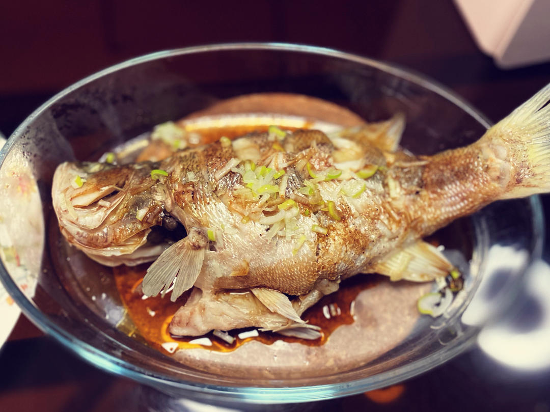 清蒸鲈鱼的简单家常做法