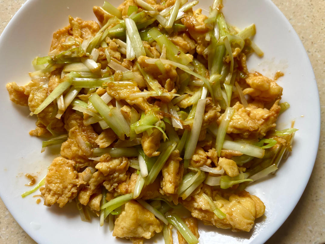 冯氏小炒（韭菜豆芽炒鸡蛋）