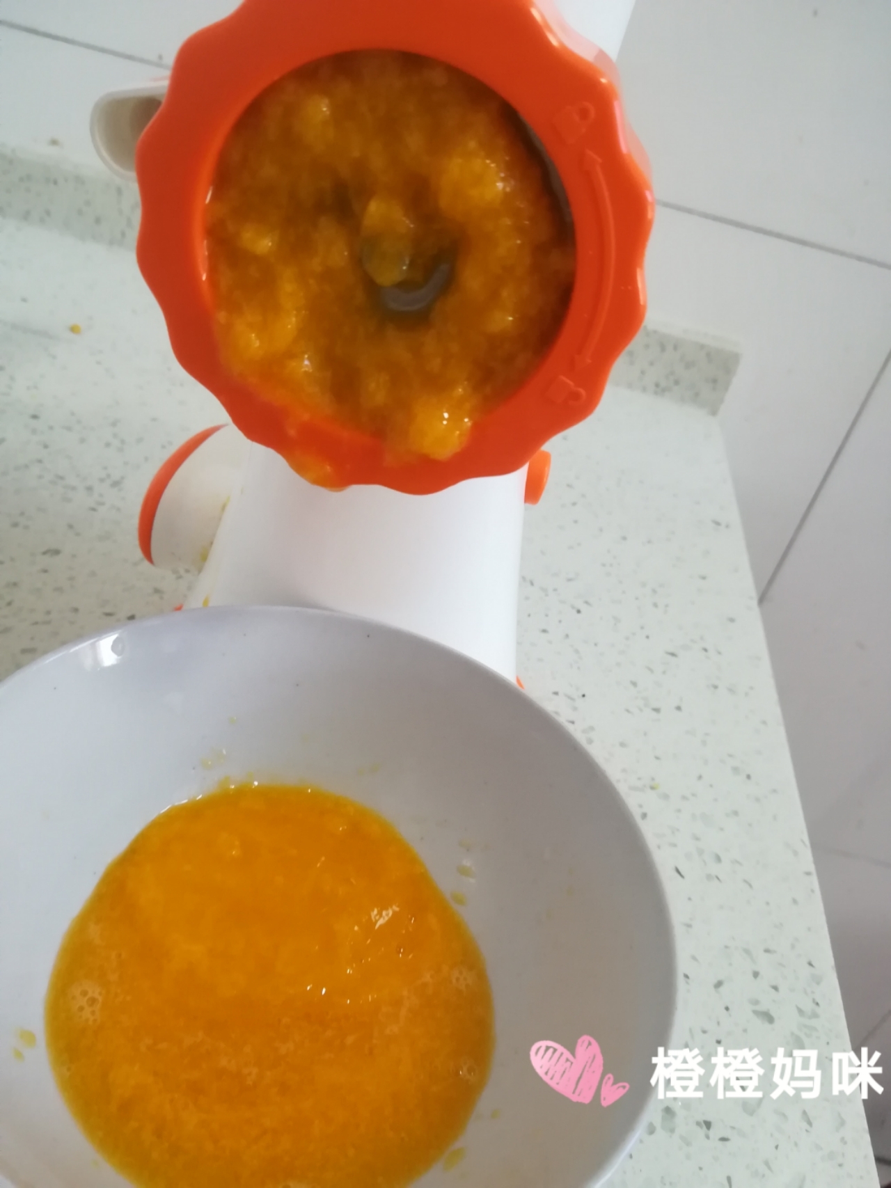 果语料理机美食芒果卷的做法 步骤4