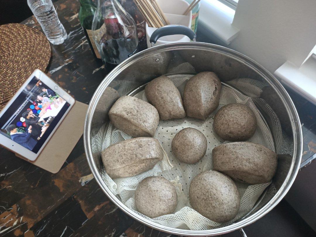 奶香黑芝麻刀切馒头