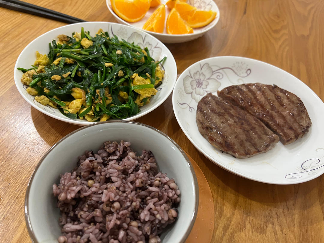 简易版韭菜炒鸡蛋（鸡蛋味道非常鲜嫩）