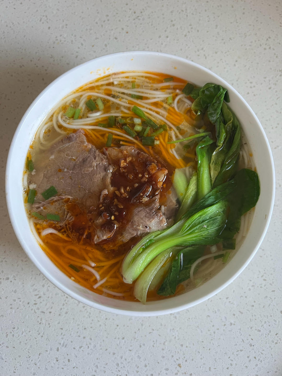 正宗兰州牛肉面～～                        不是兰州拉面😁