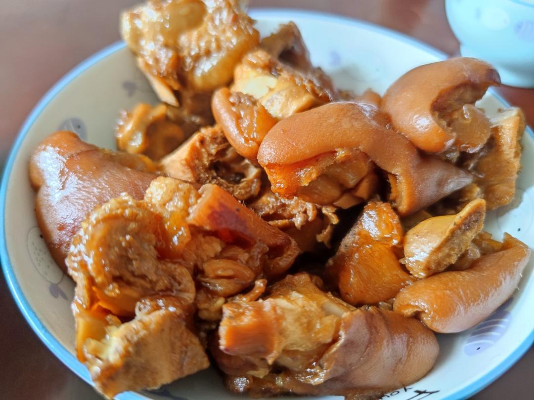 酱香卤猪蹄