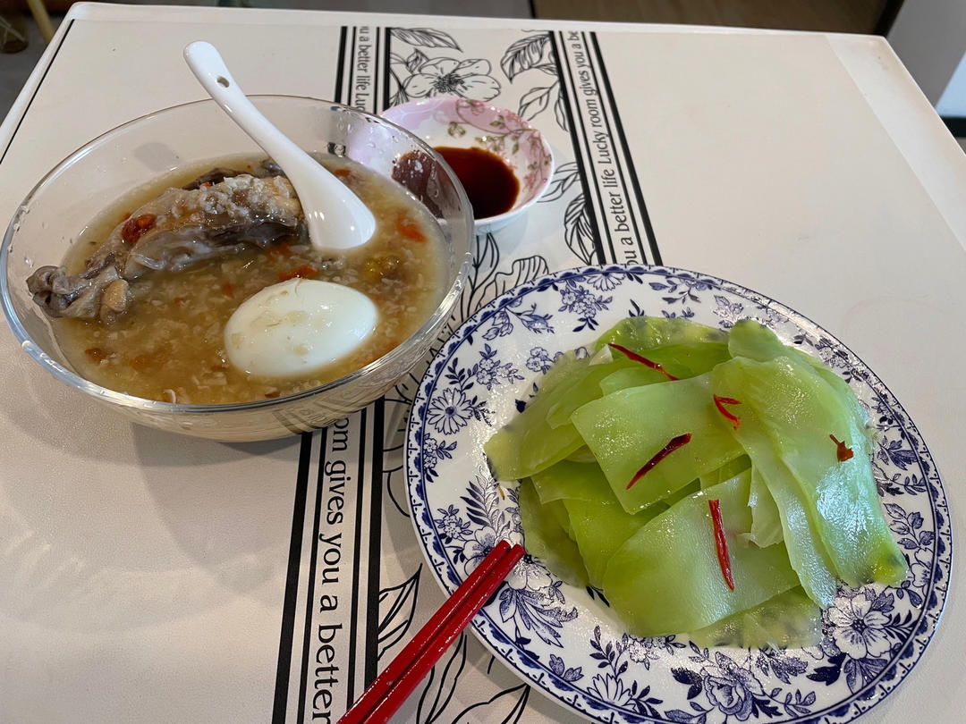 清炒莴笋