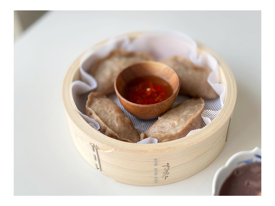 韭菜鸡蛋烫面蒸饺