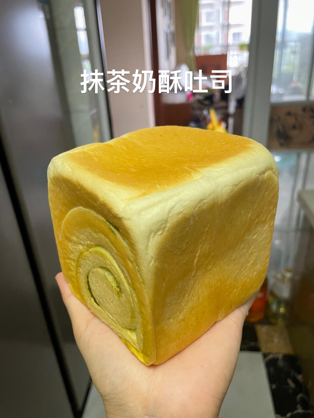 万能的、超级方便的百分百中种冷藏发酵法面包、菠萝包