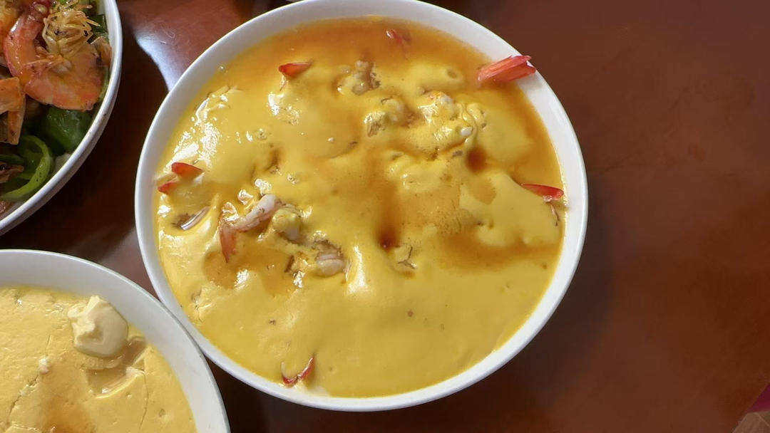 厨师长教你：“鲜虾蒸蛋”的家常做法，鲜香嫩滑，老人小孩都喜欢