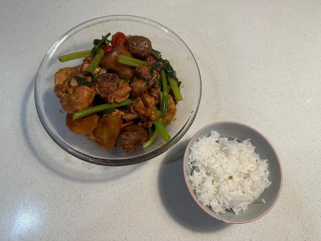 能干掉几碗饭的黄焖鸡