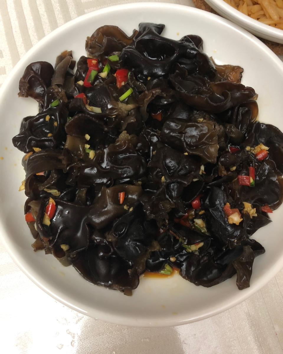 凉拌木耳