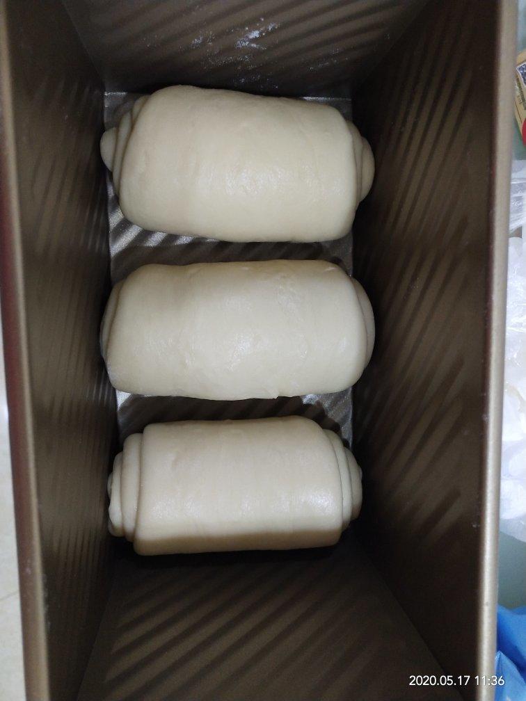 吐司，奶香手撕面包，超级香浓