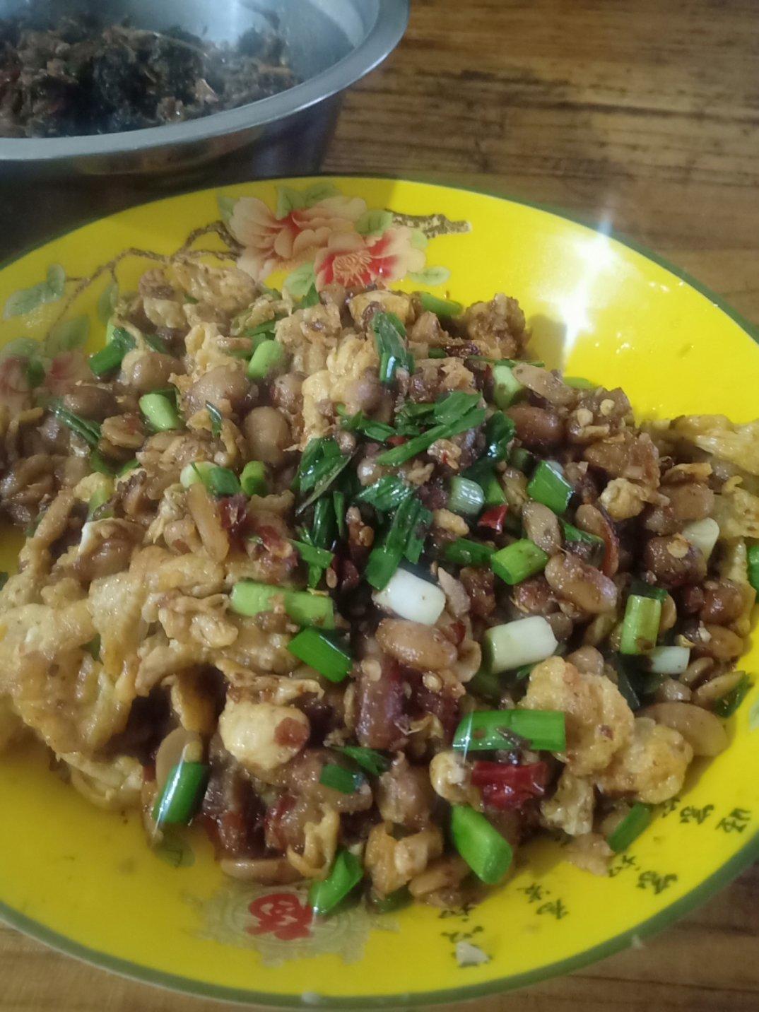 腊八豆炒鸡蛋