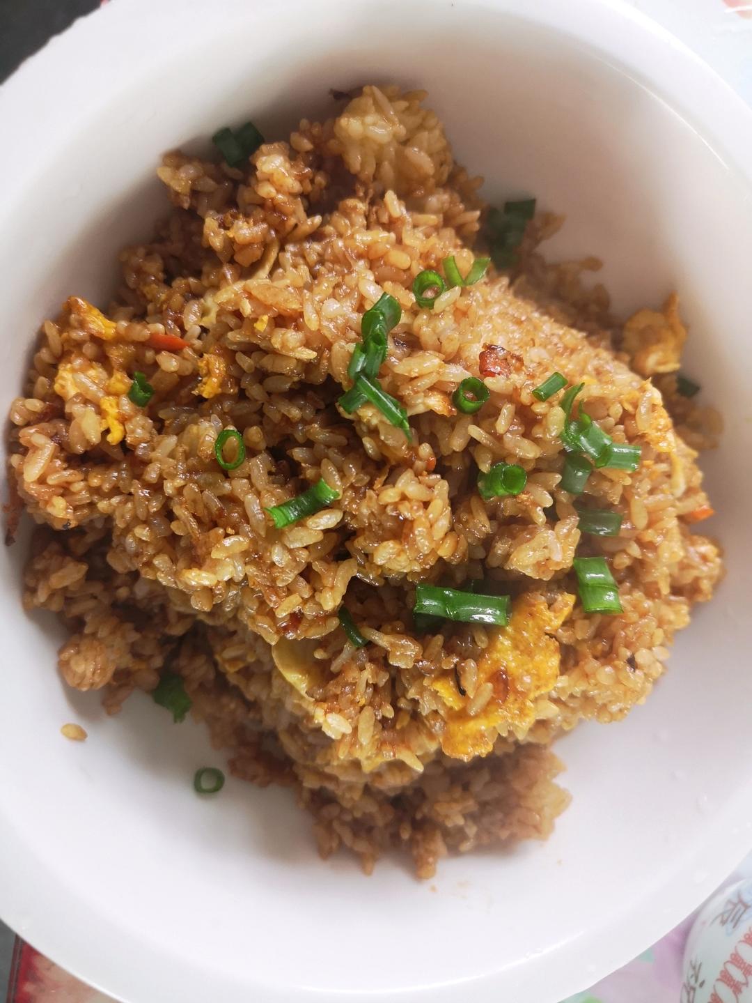 好吃到停不下来的酱油蛋炒饭